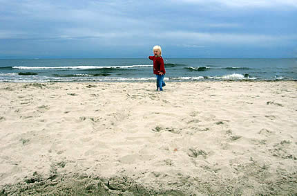 Kind am Strand